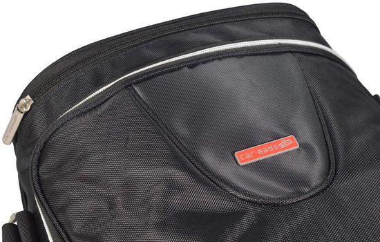 Zwarte reistas met rood logo 'car-bags.com'.