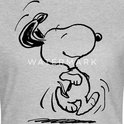 Close-up van een zwart-witte tekening van de hond Snoopy die springt, op een grijs T-shirt.