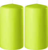 2x Lime groene cilinderkaarsen/stompkaarsen 6 x 15 cm 58 branduren - Geurloze kaarsen lime groen - Woondecoraties