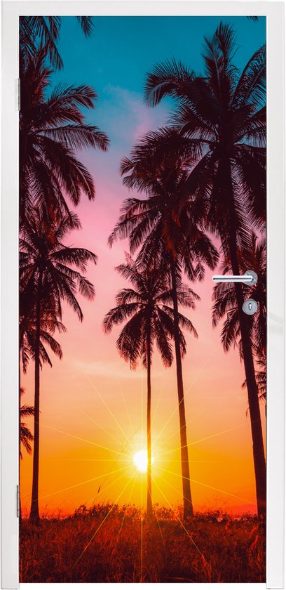 Deursticker Palmboom - Zonsondergang - Horizon - Strand - Oranje - Roze - 80x205 cm - Deurposter