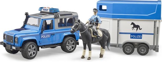 Bruder 2588 Land Rover Defender politievoertuig, paardentrailer, paard + politieagent