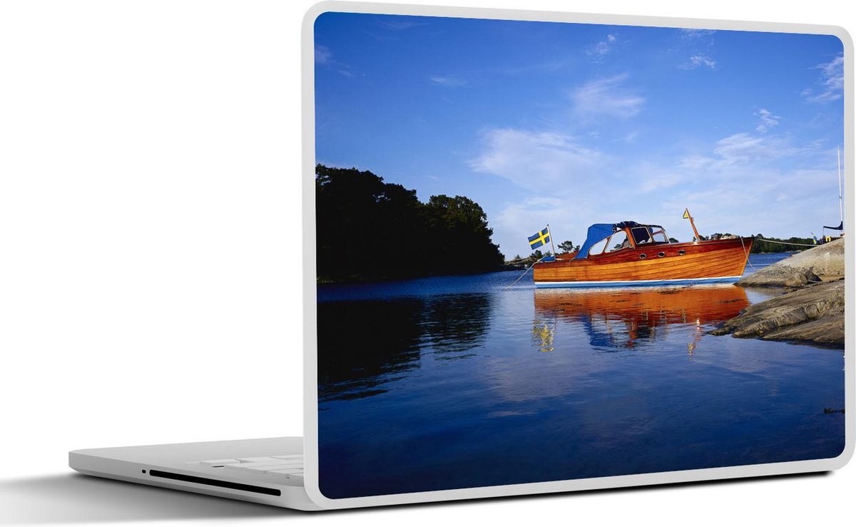 Afbeelding van product SleevesAndCases  Laptop sticker - 10.1 inch - Een motorboot op een meer