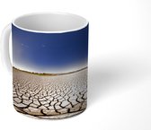 Mok - Droge grond met donkere lucht - 350 ML - Beker