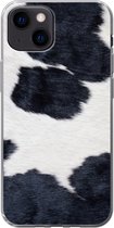 Geschikt voor iPhone 13 mini hoesje - Afbeelding van een zwart-witte koeienhuid - Siliconen Telefoonhoesje