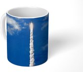 Mok - Een luchtfoto van de Space shuttle die in de lucht vliegt - 350 ML - Beker