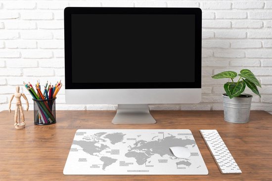 Bureau onderlegger 60x40 cm - Muismat Licht grijze wereldkaart - zwart wit - Bureaulegger xl - Desk mat beschermer - Computer muismatten
