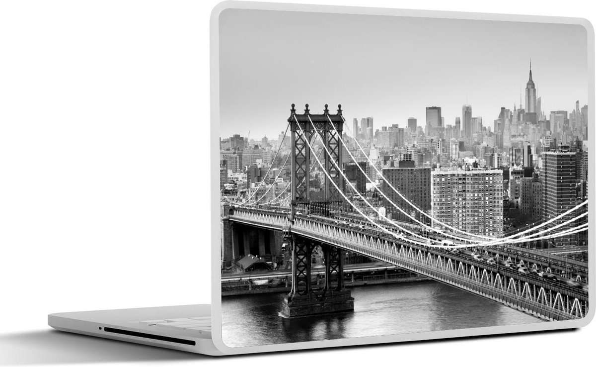 Afbeelding van product SleevesAndCases  Laptop sticker - 13.3 inch - Manhattan Bridge in New York - zwart wit