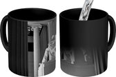 Magische Mok - Foto op Warmte Mok - Blauw gekleurd Lincoln Memorial in Washington - zwart wit - 350 ML