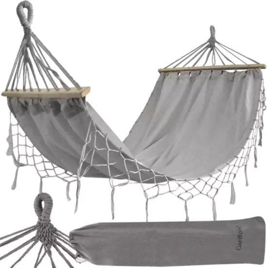Hamac gris avec barres d'écartement en bois et détail en filet, avec gros plan de la suspension et sac de rangement.
