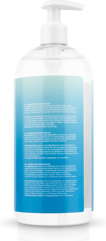 Arrière d'une bouteille transparente avec distributeur à pompe blanc. Vue partielle d'un dégradé bleu clair avec du texte.