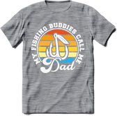 Fishing Dad - Vissen T-Shirt | Grappig Verjaardag Vis Hobby Cadeau Shirt | Dames - Heren - Unisex | Tshirt Hengelsport Kleding Kado - Donker Grijs - Gemaleerd - M