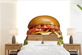 Behang - Fotobehang Hamburger met verse ingrediënten - Breedte 240 cm x hoogte 260 cm