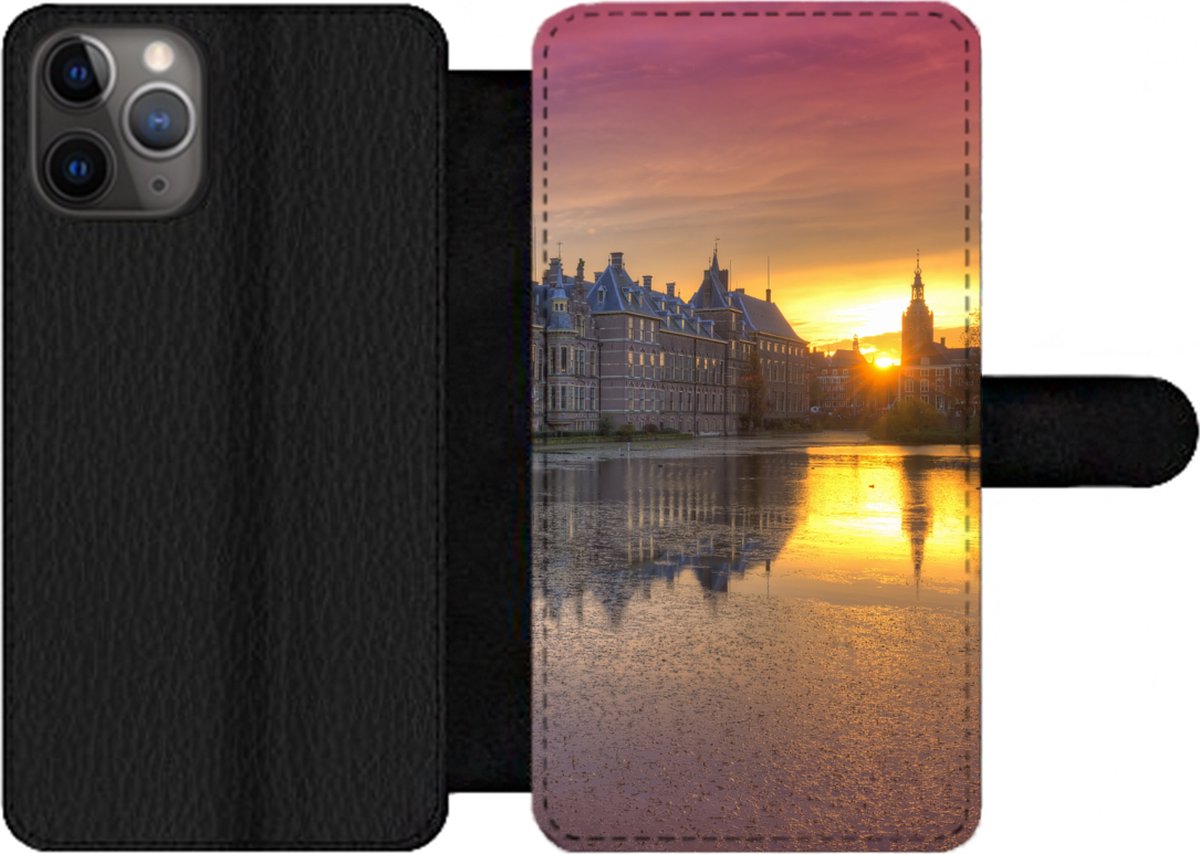 Telefoonhoesje Geschikt voor iPhone 11 Pro telefoonhoesje - Het Binnenhof in Den Haag - Met vakjes - Wallet case met magneetsluiting