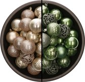 Bellatio Decorations Kerstballen mix - 74-delig - parel champagne en salie groen - 6 cm - kunststof