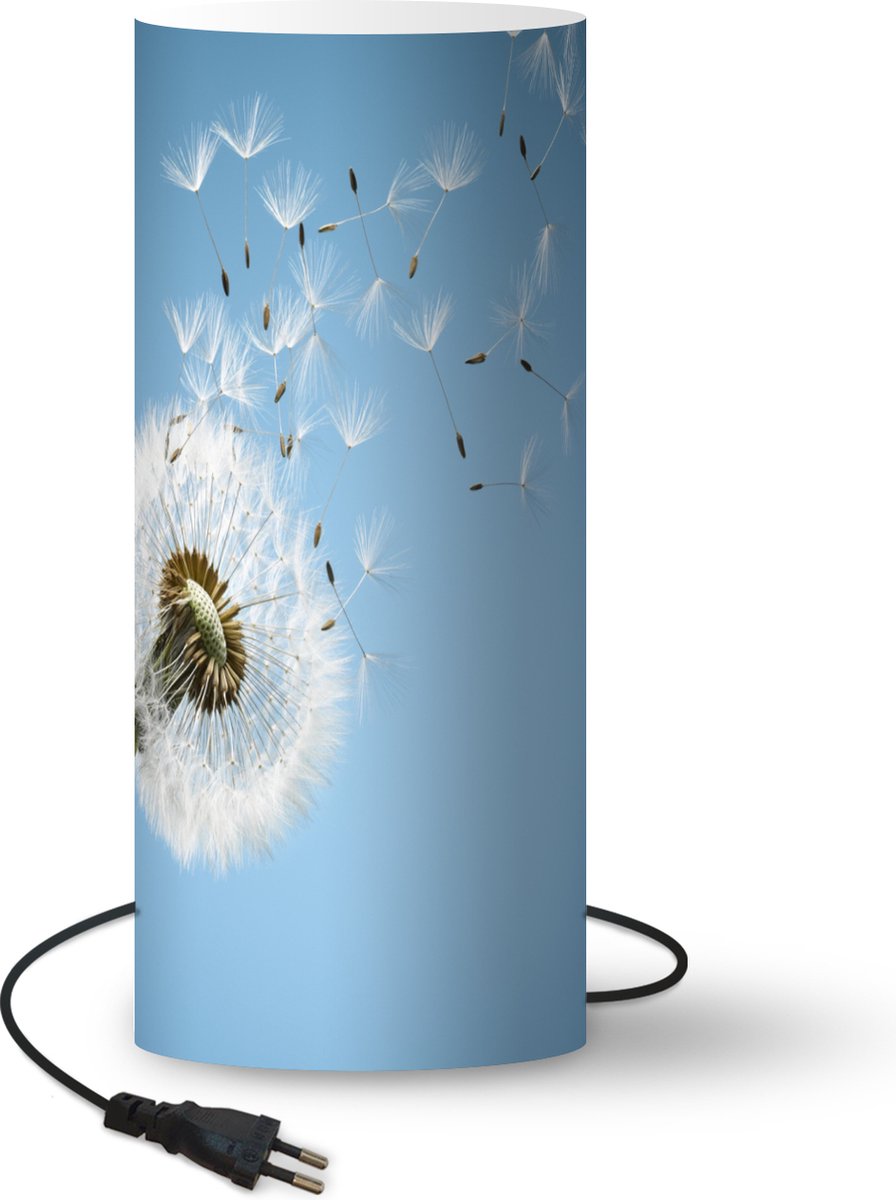 Lamp - Nachtlampje - Tafellamp slaapkamer - Paardenbloem met blauwe achtergrond - 33 cm hoog - Ø14.3 cm - Inclusief LED lamp