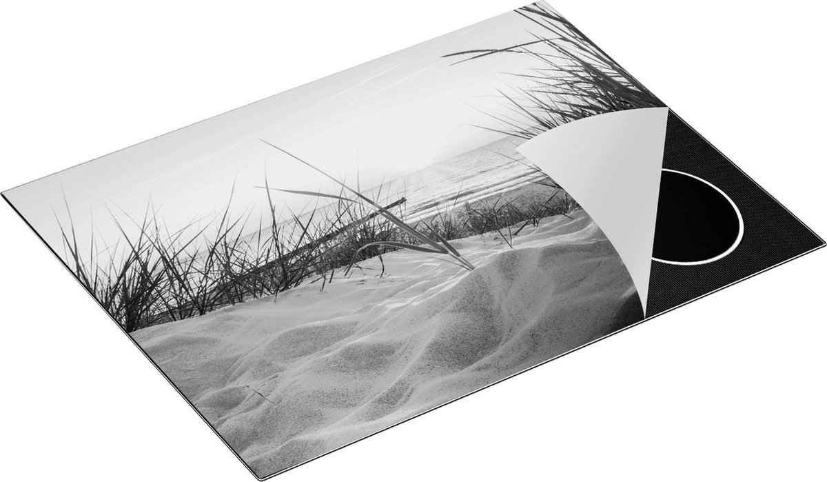Chefcare Inductie Beschermer Duinen met Strand en Zee - Zwart Wit - 70x52 cm - Afdekplaat Inductie - Kookplaat Beschermer - Inductie Mat