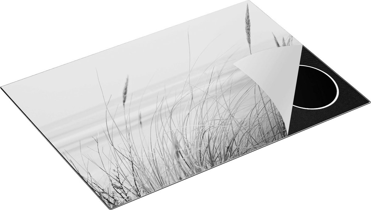 Chefcare Inductie Beschermer Strand en Zee met Begroeiing - Zwart Wit - 75x50 cm - Afdekplaat Inductie - Kookplaat Beschermer - Inductie Mat