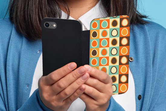 Bookcase pour téléphone iPhone SE 2020 Bookcase - Rétro - Motifs - Oeuf - Avec compartiments - Étui portefeuille avec fermeture magnétique