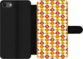 Bookcase Geschikt voor iPhone SE 2020 telefoonhoesje - Retro - Design - Peer - Fruit - Met vakjes - Wallet case met magneetsluiting
