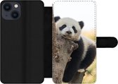 Bookcase Geschikt voor iPhone 13 telefoonhoesje - Panda - Boom - Licht - Met vakjes - Wallet case met magneetsluiting