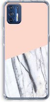 Case Company® - Motorola Moto G9 Plus hoesje - A touch of peach - Soft Cover Telefoonhoesje - Bescherming aan alle Kanten en Schermrand