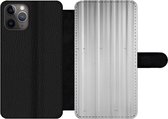 Bookcase Geschikt voor iPhone 11 Pro telefoonhoesje - Golfplaten - Metaal - Grijs - Met vakjes - Wallet case met magneetsluiting