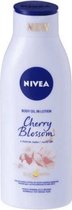 Nivea Body Oil in Lotion Cherry Blossom 400 ml