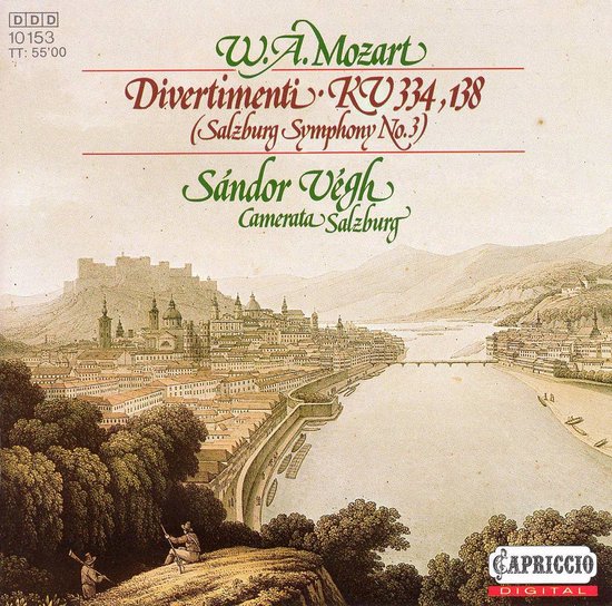 Albumhoes met een schilderij van een stad aan een rivier, met tekst "W.A. Mozart Divertimenti KV 334,138 Sándor Végh Camerata Salzburg".
