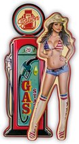 HAES deco - Retro Metalen Muurdecoratie - Gas Station Pin Up Girl Frisco - Western Deco Vintage-Decoratie - 34 x 64 x 2,5 cm - WD289