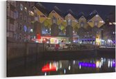 Schilderij - Kubieke huizen in Rotterdam bij nacht — 90x60 cm