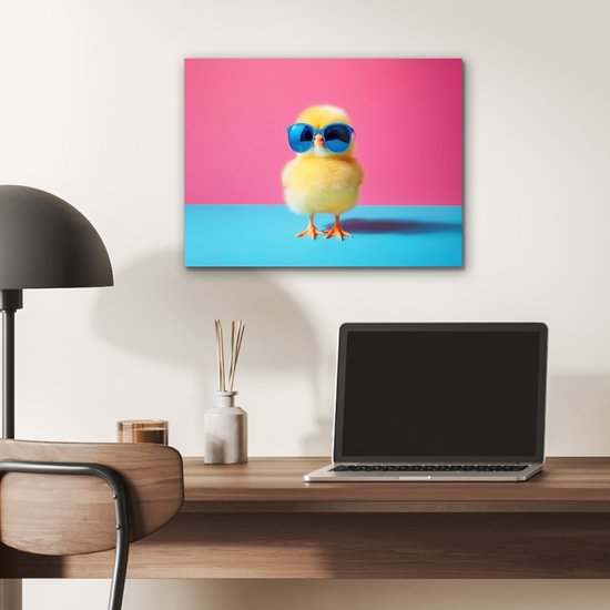 Aluminium schilderij 40x30 cm - Wanddecoratie metaal - Kuiken - Zonnebril - Blauw - Metalen muurdecoratie woonkamer - Decoratie industrieel - Foto op dibond - Industriële accessoires slaapkamer