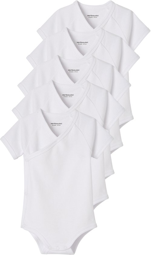 Cinq bodies blancs à manches courtes et fermeture portefeuille, marque Vertbaudet.