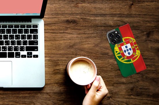 Étui pour téléphone portable iPhone 13 Pro Bookcase Drapeau portugais