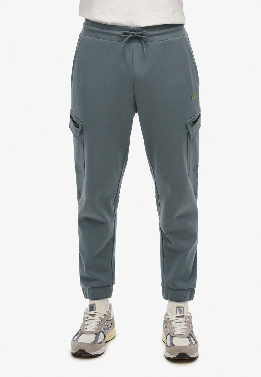 Superdry Tech Cargo joggingbroek met logo Heren Broeken Blauw
