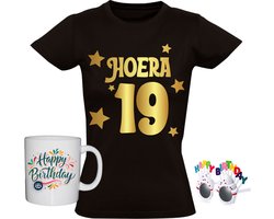 19 jaar Dames T-shirt + Koffiemok + Zonnebril - goud - verjaardag - shirt