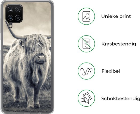 Convient pour la coque Samsung Galaxy A12 - Highlander écossais - Animaux - Nuages ​​- Vache - Nature - Étui de téléphone en Siliconen