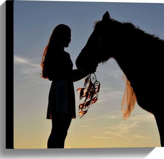 Canvas - Silhouet van Meisje met Dromenvanger bij Paard Tijdens Zonsondergang - 40x40 cm Foto op Canvas Schilderij (Wanddecoratie op Canvas)