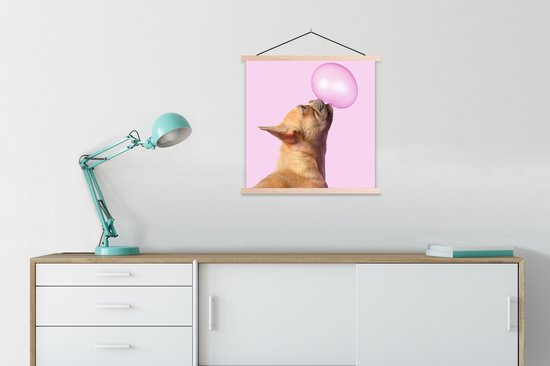 Schoolplaat hond - Muurdoek - Hond - Dieren - Kauwgom - Roze - 90x90 cm - Textielposter roze - Wanddecoratie