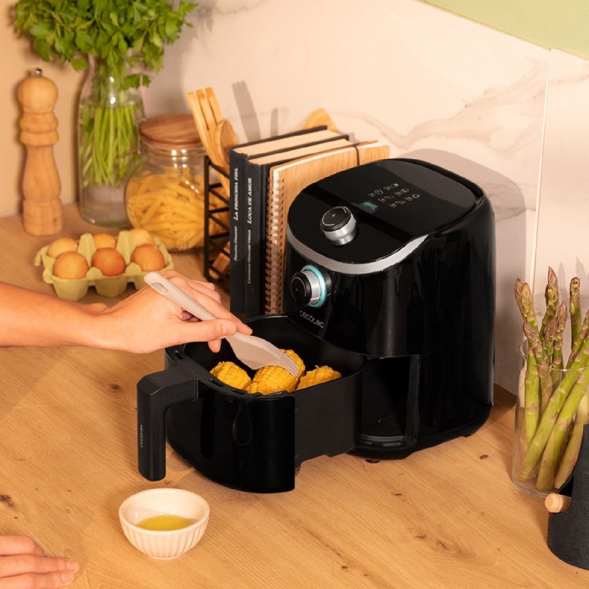Cecotec Dieetolievrije friteuse Turbo Cecofry 4D gezond, 360º kooksysteem, 8 vooraf ingestelde programma's, instelbare temperatuur, 3-laags keramische coating emmer, receptenboek