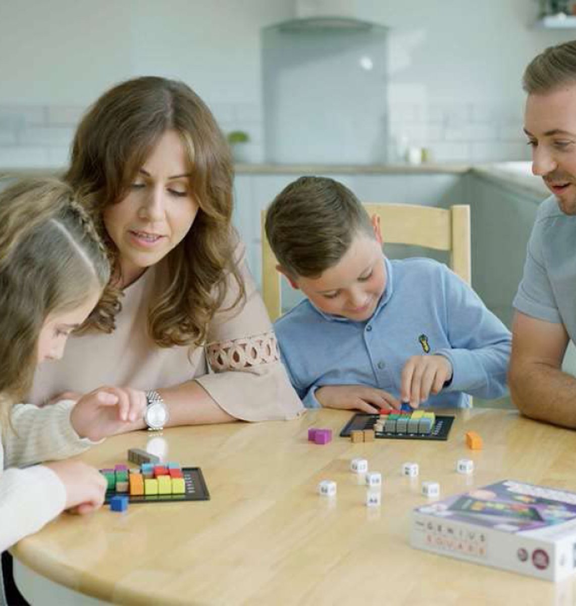 SmartGames Genius Square - Snel & Strategisch Denkspel - Meer dan 62.000 Puzzelcombinaties - Solospel & 2 Spelers - Vanaf 6 Jaar — cadeau in Spellen & Speelgoed - foto 3