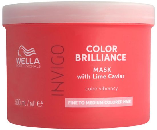 Rode pot met Wella Professionals Invigo Color Brilliance Mask met Lime Caviar.