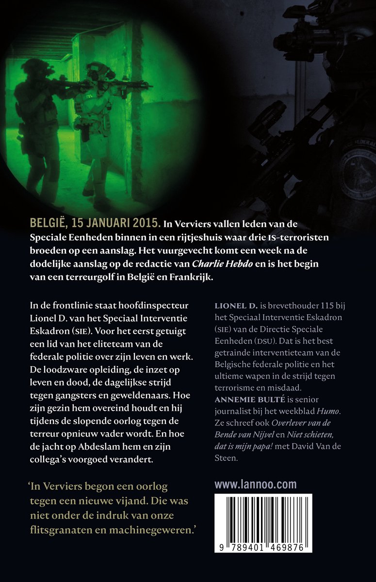 Een team in tactische uitrusting voert een actie uit in een donkere ruimte. Titel: België, 15 januari 2015.