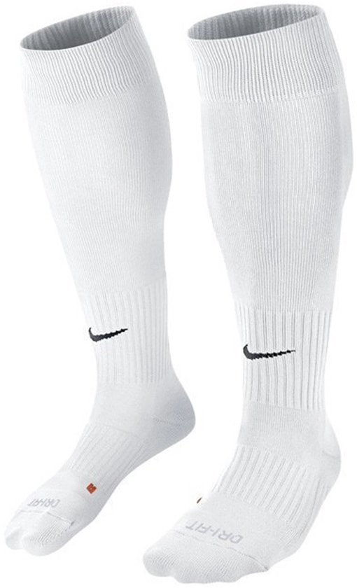 Chaussettes de sport Nike blanches avec logo noir et inscription 'Dri-Fit'