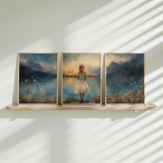 FineArtia - Jong Meisje in Dromerig Landschap – Zachte Sereniteit - Poster Set - 3 stuks - 20-x-30-cm - Meisjeskamer - Kinderposter - Babykamer - Babyshower Cadeau - Wanddecoratie - Kinderkamer decoratie - Muurdecoratie - Zonder Lijst