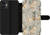 Bookcase Geschikt voor iPhone 12 Pro Max telefoonhoesje - Bloem - Ananas - Vogel - Met vakjes - Wallet case met magneetsluiting