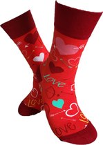 Verjaardag cadeautje voor hem en haar - Valentijn cadeautje voor hem en haar - love you - Valentijnsdag cadeau - Hartjes - Leuke sokken - Vrolijke sokken - Luckyday Socks - Aparte