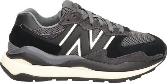 New Balance 57/40 dames sneaker - Zwart - Maat 36 | bol.com