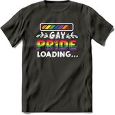 Gay Pride Loading T-Shirt | Grappig LHBTIQ+ / LGBTQ / Gay / Homo / Lesbi Cadeau Shirt | Dames - Heren - Unisex | Tshirt Kleding Kado | - Donker Grijs - L