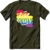 Love Wins | Pride T-Shirt | Grappig LHBTIQ+ / LGBTQ / Gay / Homo / Lesbi Cadeau Shirt | Dames - Heren - Unisex | Tshirt Kleding Kado | - Leger Groen - M