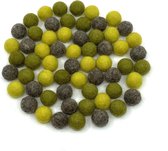 Viltballetjes - 70 stuks - Groen - Antiekblauw - Oker - Kerrie - Beige - 2,2cm - Wolkralen - Rijgkralen - Fairtrade